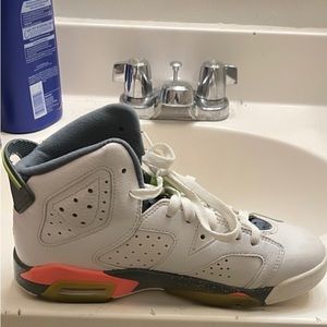 Air Jordan retro 6 “Bright Mango”